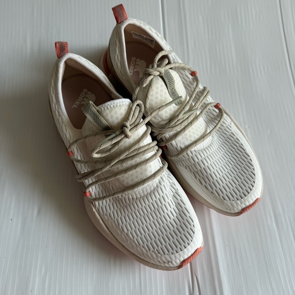 Sorel kinetic impact lace Women's White and Tan Sneakers - Picture 5 of 14